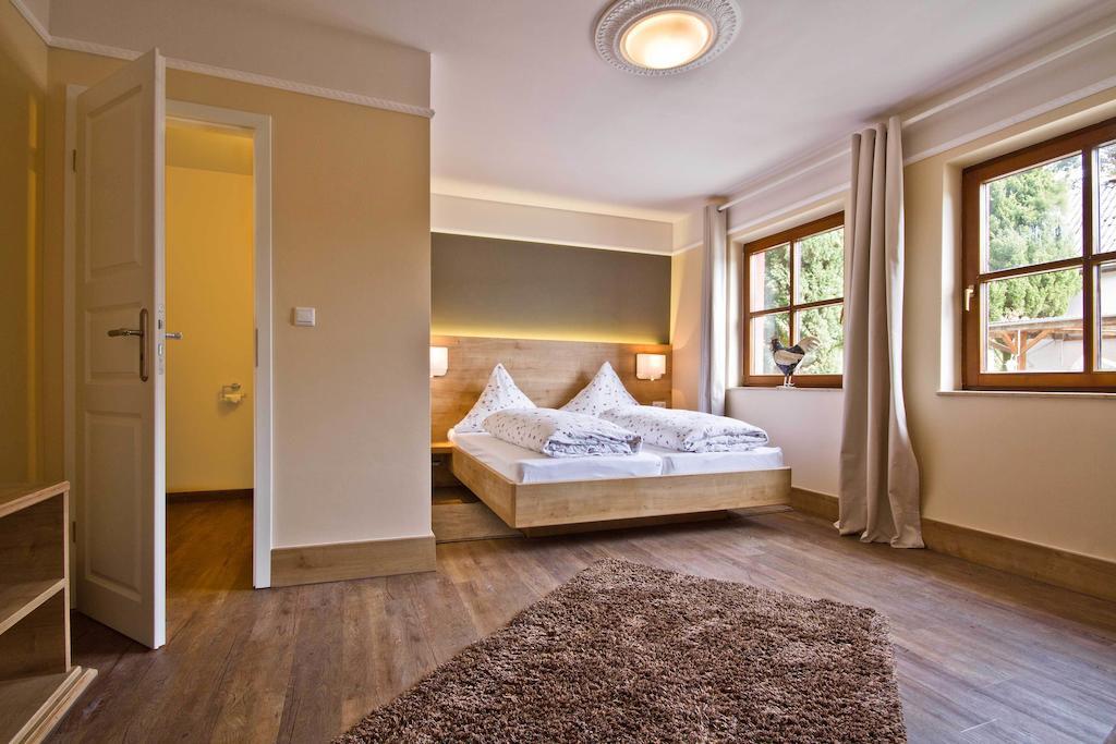 Sankt Annagut Hotell Burrweiler Rum bild